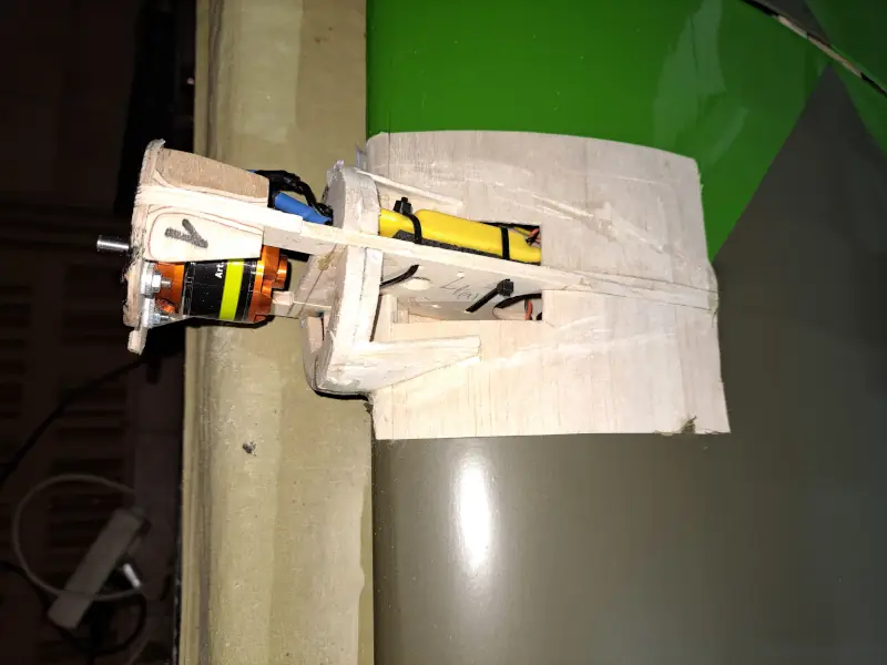 Stabilisierung Motorgondeln